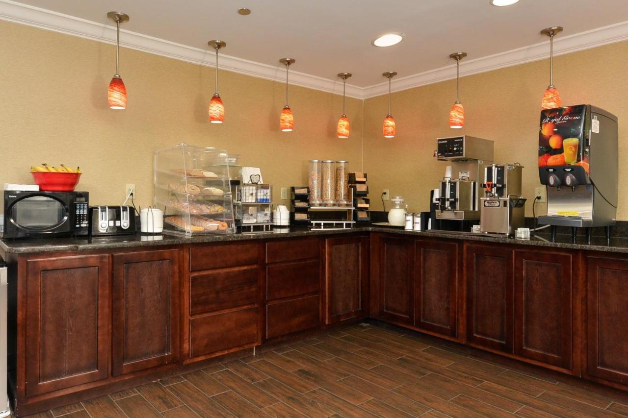Red Roof Inn Dalton Ngoại thất bức ảnh