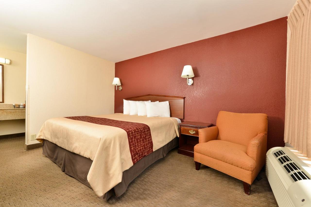 Red Roof Inn Dalton Ngoại thất bức ảnh