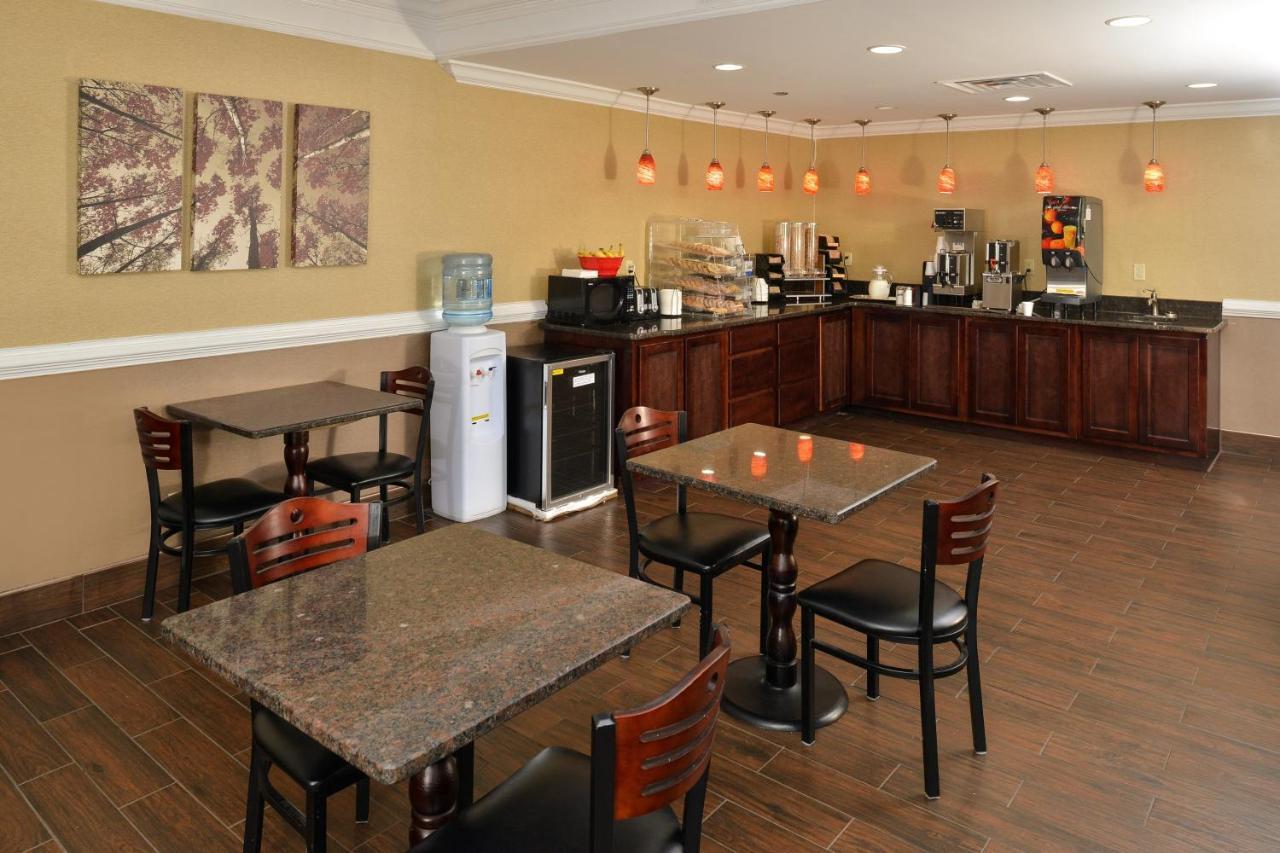 Red Roof Inn Dalton Ngoại thất bức ảnh